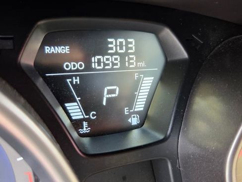 Used 2012 Hyundai Elantra GLS FWD image 25