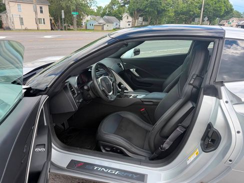 Used 2015 Chevrolet Corvette Stingray Coupe w/ 3LT Preferred Equipment Group RWD image 9