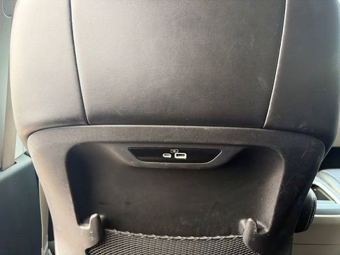 Used 2023 Chrysler Pacifica Touring-L FWD image 21