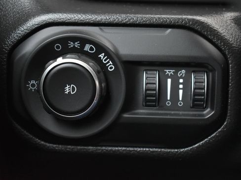 Used 2022 Jeep Wrangler Unlimited Sport AWD/4WD image 16