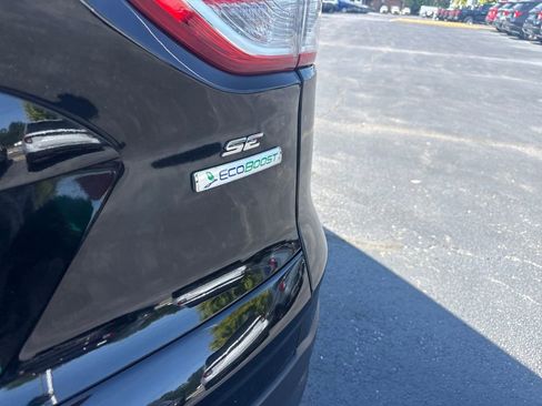 Used 2016 Ford Escape SE w/ Equipment Group 201A FWD image 11