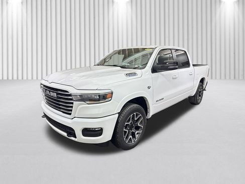 New 2026 RAM 1500 Laramie AWD/4WD image 10