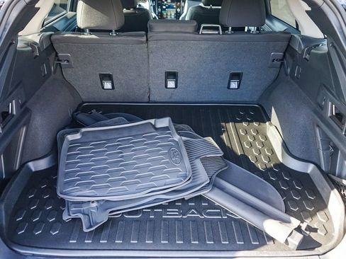 Used 2025 Subaru Outback Premium image 29