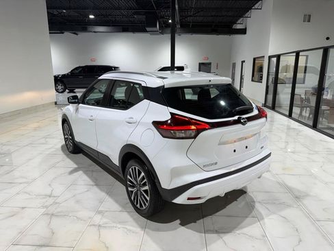 Used 2022 Nissan Kicks SV FWD image 10