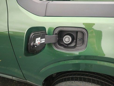 New 2025 Ford Maverick XLT w/ XLT Luxury Package image 19