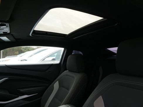 Used 2021 Chevrolet Camaro LT w/ RS Package image 28