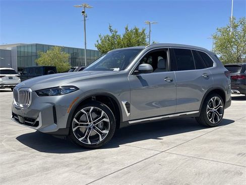 New 2026 BMW X5 sDrive40i w/ Premium Package image 2