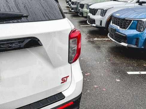 Used 2020 Ford Explorer ST w/ ST High-Performance Pack image 8