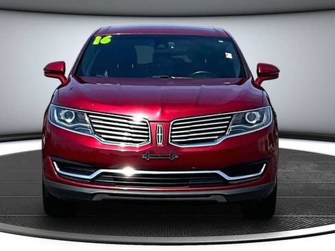 Used 2016 Lincoln MKX Select w/ Select Plus Package AWD/4WD image 2