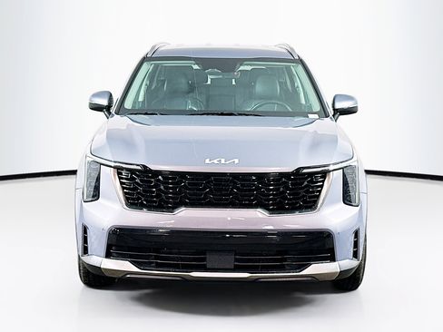 Used 2024 Kia Sorento S image 2