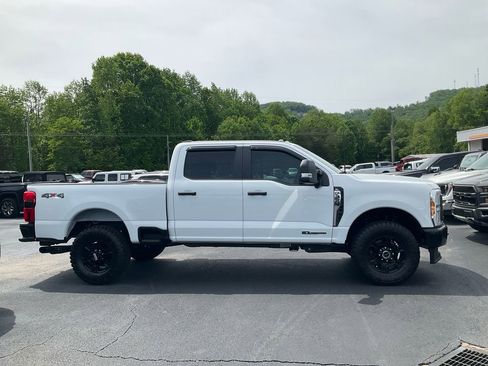 Used 2024 Ford F350 XL w/ 360-Degree Camera Package AWD/4WD image 4