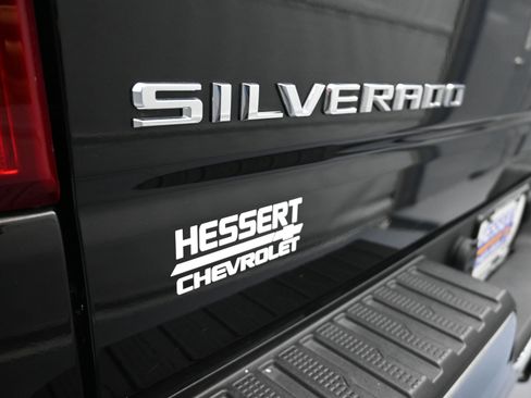 Used 2022 Chevrolet Silverado 1500 LT image 34