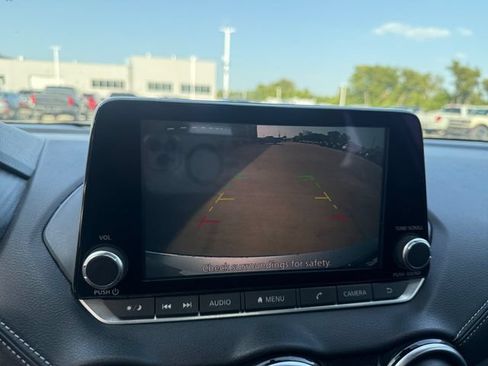 Used 2021 Nissan Sentra SV FWD image 10