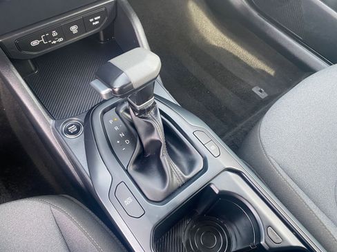 Used 2025 Kia K4 LXS image 42