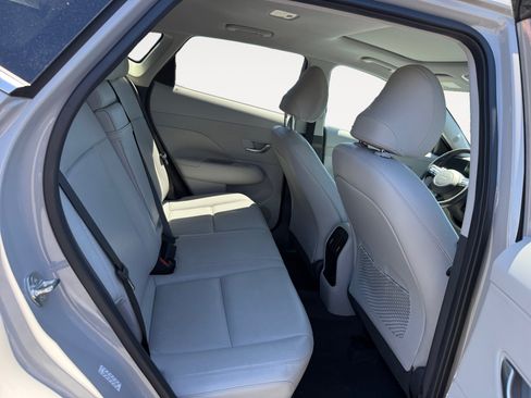 Used 2024 Hyundai Kona Limited FWD image 18