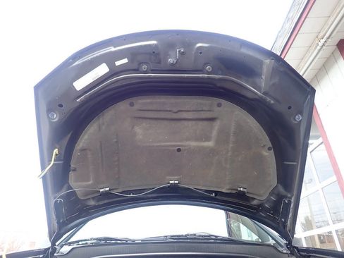 Used 2013 Dodge Avenger SE image 32