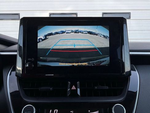 Used 2025 Toyota Corolla LE image 27