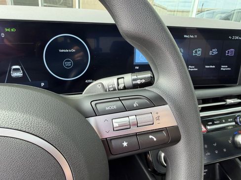 Used 2025 Hyundai Santa Cruz SEL image 33