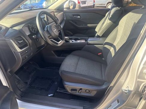 Used 2023 Nissan Rogue SV image 18