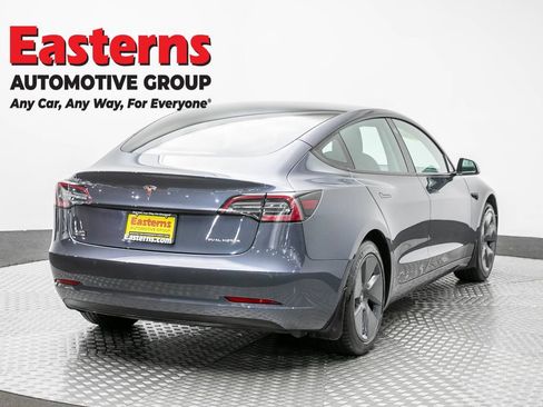 Used 2022 Tesla Model 3 Long Range AWD/4WD image 5