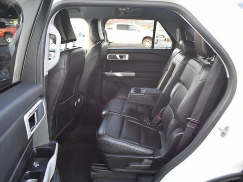 Used 2022 Ford Explorer XLT w/ Equipment Group 202A image 33