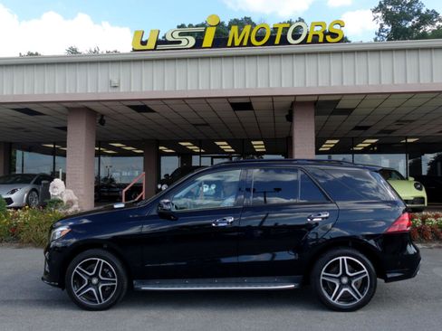 Used 2017 Mercedes-Benz GLE 400 4MATIC image 4