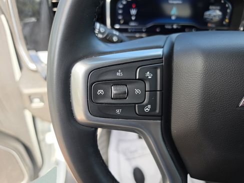 Used 2025 Chevrolet Silverado 1500 LT RWD image 30