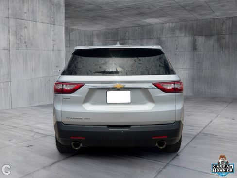 Used 2020 Chevrolet Traverse LS AWD/4WD image 5