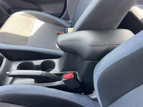 Certified 2025 Nissan Versa SV w/ Trunk Package image 13