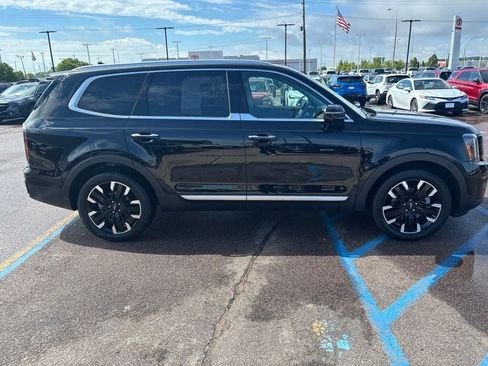 Used 2024 Kia Telluride SX AWD/4WD image 4