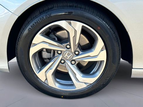 Certified 2020 Honda Accord EX image 11