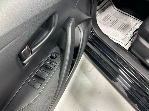 Used 2025 Toyota Corolla LE image 9