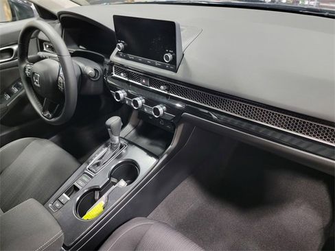 Certified 2024 Honda Civic EX image 18