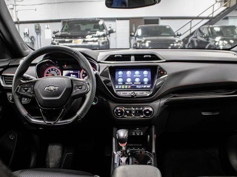 Used 2023 Chevrolet TrailBlazer RS w/ Sun and Liftgate Package image 7