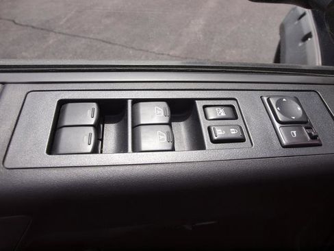 Used 2011 Nissan Titan S AWD/4WD image 8