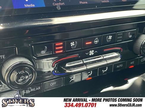 Used 2024 Jeep Grand Cherokee Overland w/ Adv Protech Group III AWD/4WD image 56