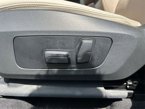 Used 2025 BMW X1 M35i w/ M Sport Professional Package image 23