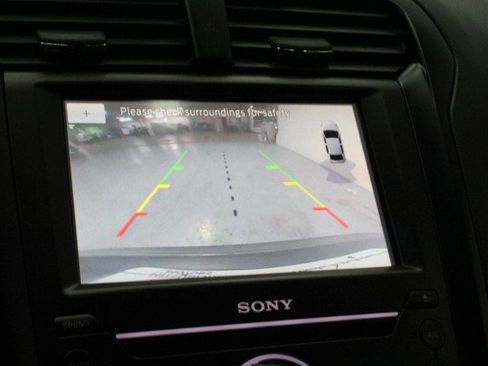 Used 2020 Ford Fusion Titanium image 17