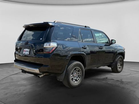 Used 2020 Toyota 4Runner TRD Off-Road Premium w/ Moonroof Package AWD/4WD image 10
