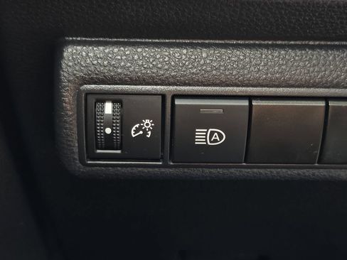 Used 2025 Toyota Corolla LE FWD image 24