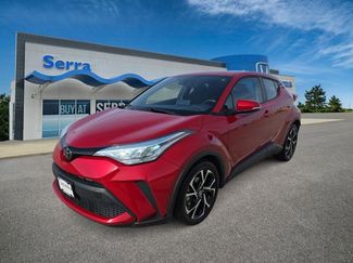 Used 2021 Toyota C-HR XLE video 1