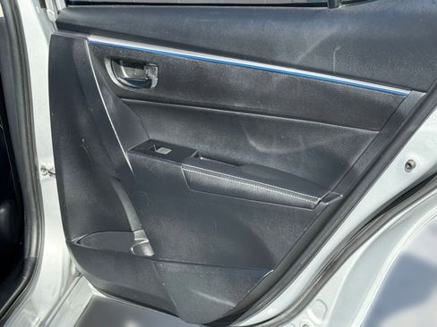 Used 2014 Toyota Corolla S Premium image 32