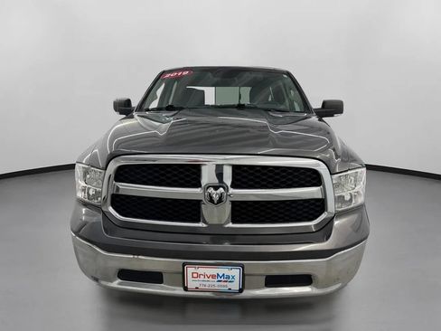 Used 2019 RAM 1500 Classic SLT w/ Luxury Group AWD/4WD image 2