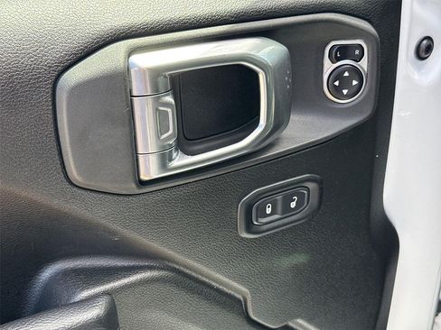 Used 2025 Jeep Wrangler Unlimited Sport AWD/4WD image 21