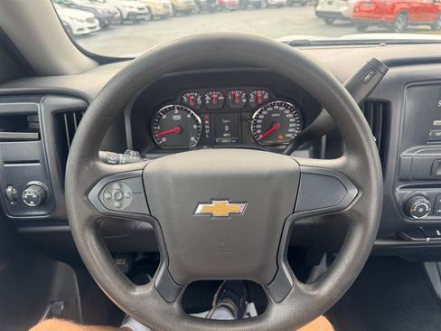 Used 2018 Chevrolet Silverado 1500 W/T w/ Trailering Package image 12