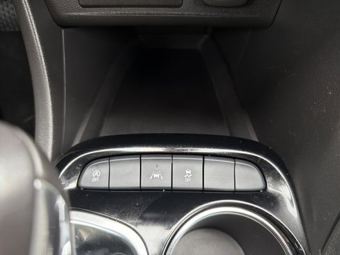 Used 2022 Buick Encore GX Select w/ Sport Touring Package image 20