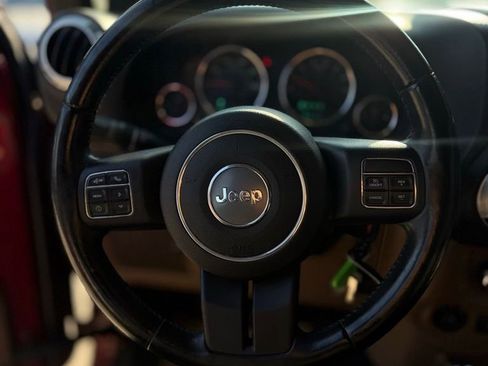 Used 2013 Jeep Wrangler Unlimited Rubicon w/ Connectivity Group image 13