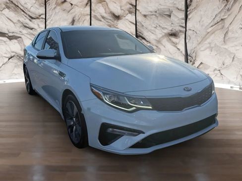 Used 2020 Kia Optima S image 1