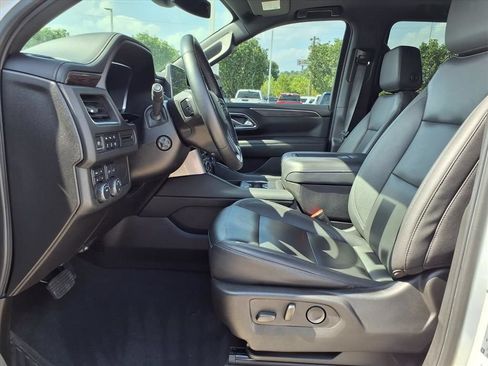 Used 2023 Chevrolet Suburban Z71 w/ Luxury Package AWD/4WD image 12
