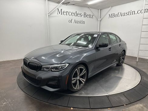 Used 2021 BMW 330i Sedan w/ M Sport Package image 3